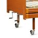 Ліжко медичне функціональне OSD-94 трьохсекційне з механічним приводом на колесах, з дерев`яними поручнями Фото 3